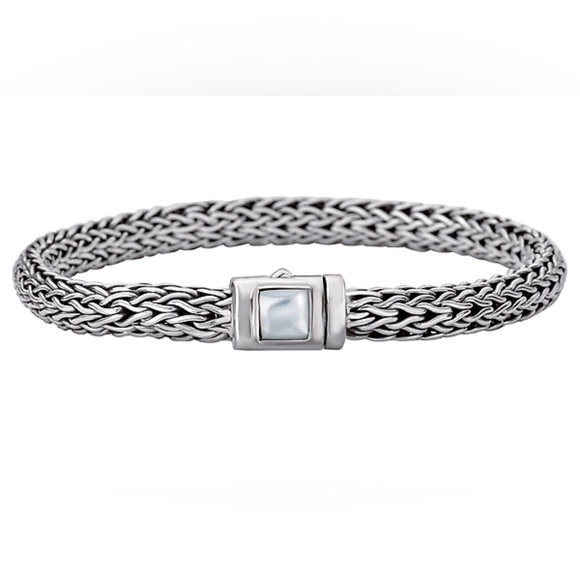 ✨ Sterling Silver & Mother of Pearl Bracelet – New ✨